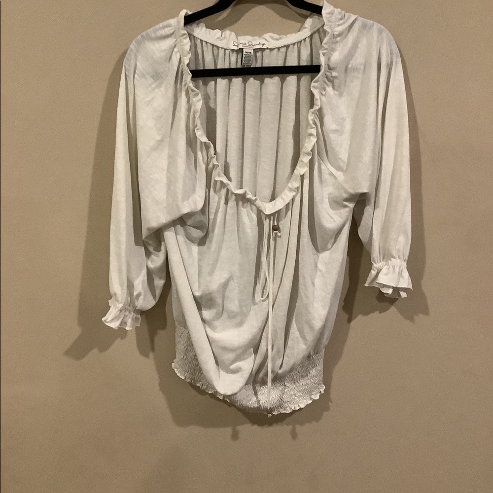 Loose fitting blouse